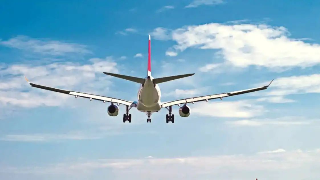 पुणेकरांसाठी महत्त्वाची बातमी, तिरुपतीसाठी नवीन फ्लाईट सेवा, जाणून घ्या तिकीट दर